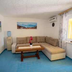 Pavic Apartament Vir